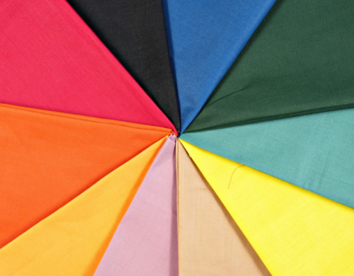 Bawełna jednokolorowa – tkanina pościelowa i dekoracyjna